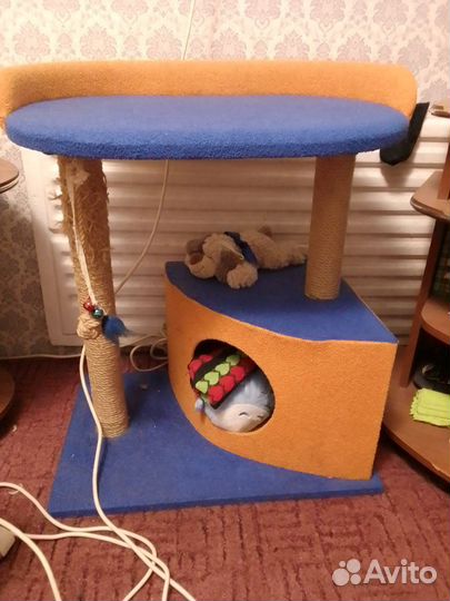 Домик для кошки с когтеточкой