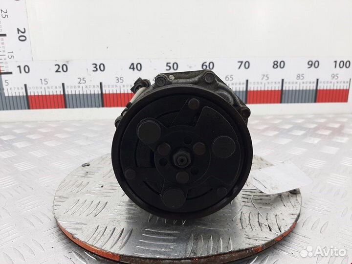 Компрессор кондиционера для Volkswagen Golf 4