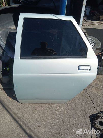 Задняя левая дверь на ваз 2110,2111,2112