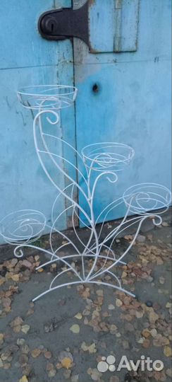 Подставка для цветов напольная металлическая
