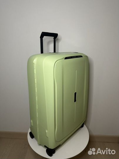 Новый чемодан Samsonite Essens L, 111л, салатовый