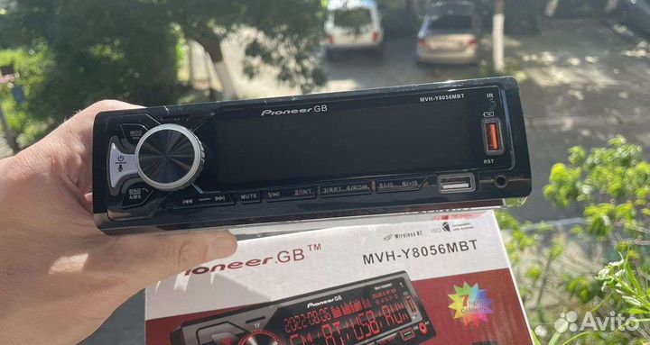 Автомагнитола с блютузом