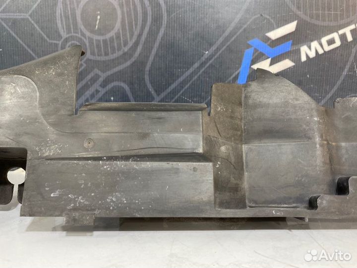 Воздуховод радиатора левый Audi Allroad C5 BES