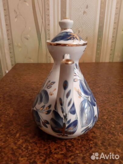 Чайник гжель