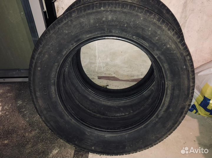 Bridgestone Dueler H/L 400 215/70 R17