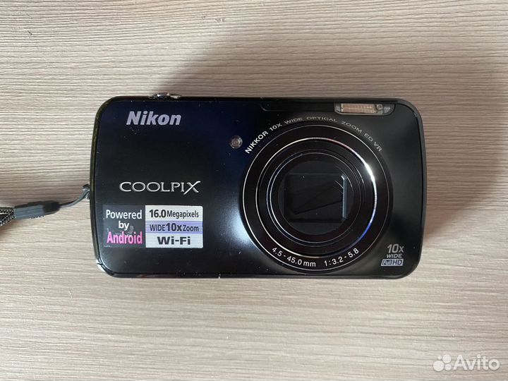 Компактный фотоаппарат