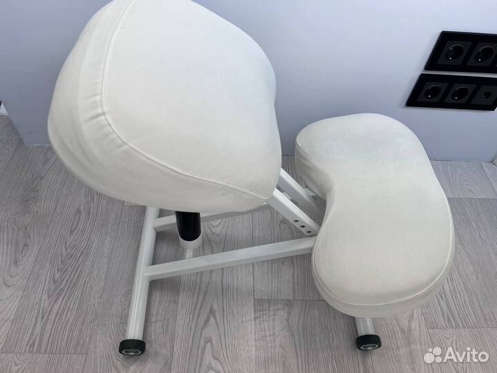 Коленный стул smartstool