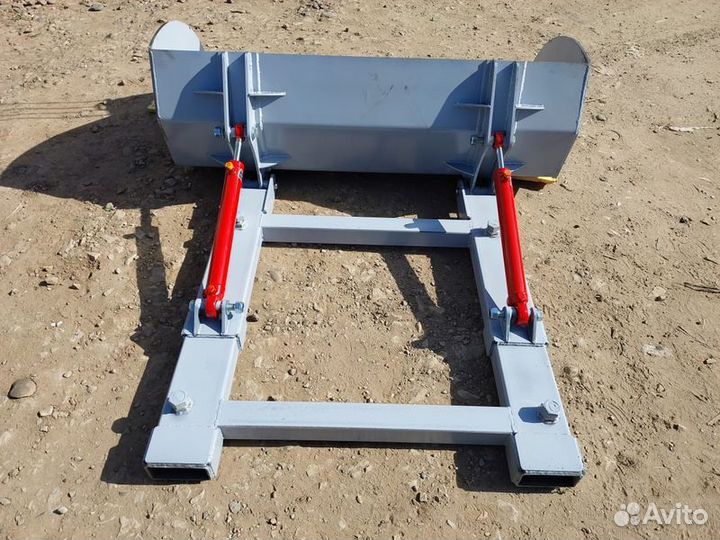 Ковш на вилочный погрузчик 1,75м