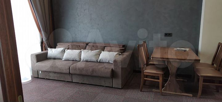 2-к. квартира, 55 м², 2/8 эт.