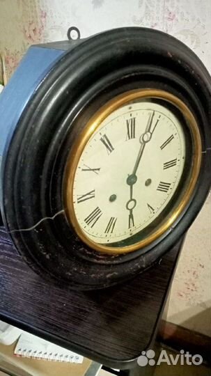 Старинные настенные антикварные часы с боем
