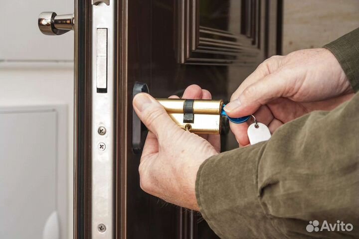 Вскрытие замков авто сейфов, замена ремонт