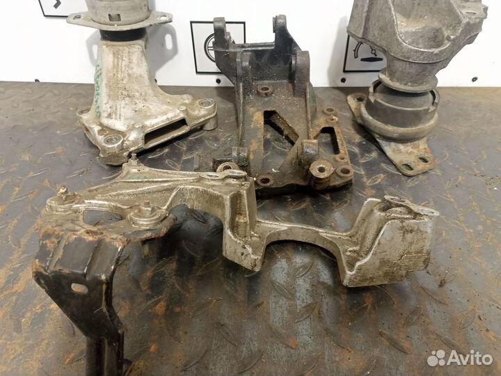 Опора двигателя,кронштейн для Citroen, Peugeot