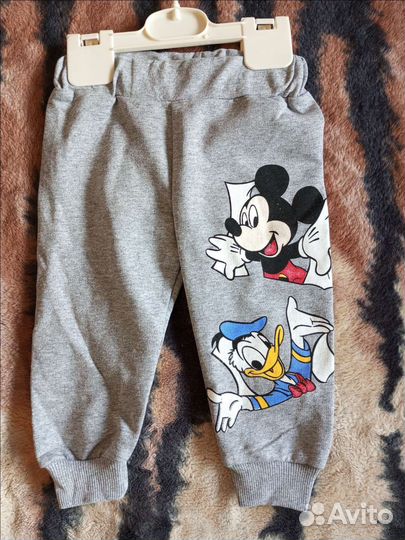 Костюм тройка на мальчика новый 74