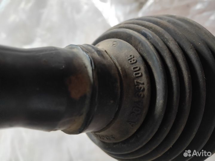 Привод, полуось передняя на Mercedes CLS c218