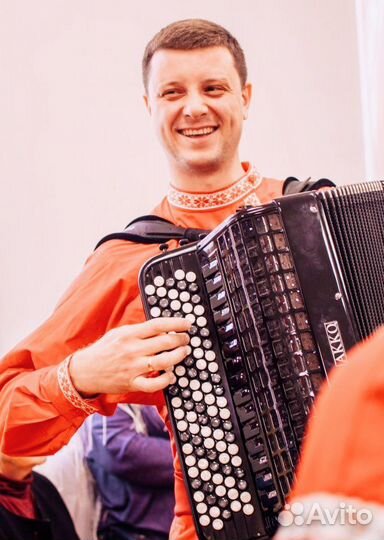 Баянист на праздник