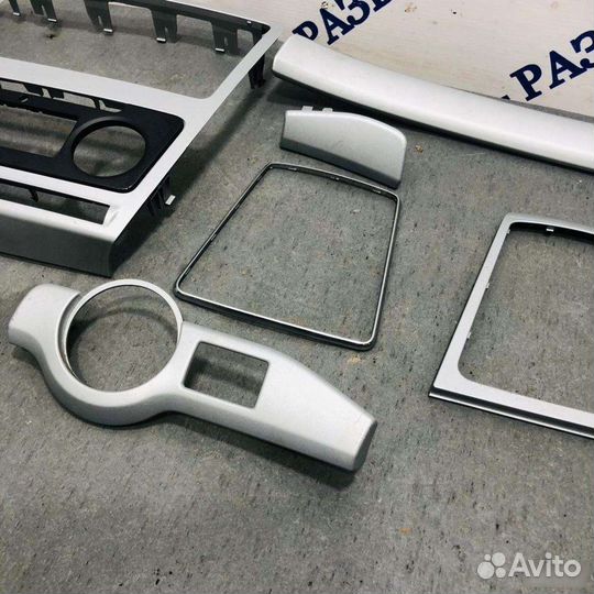 Накладка торпедо Skoda Octavia A5 BSE 2011