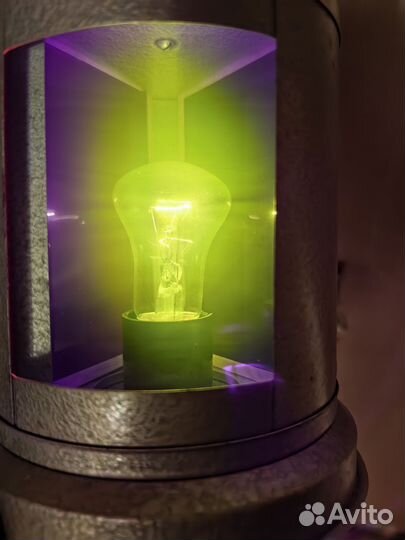 Фото фонарь трехцветный