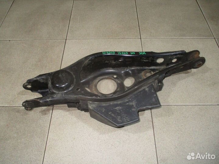 Рычаг задний поперечный правый Lexus NX 200t/300