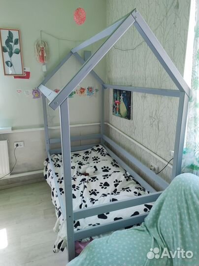 Детская кровать домик