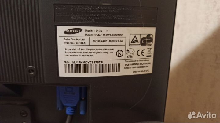 Монитор Samsung 710n