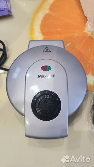 Вафельница Maxwell mw-1571 sr