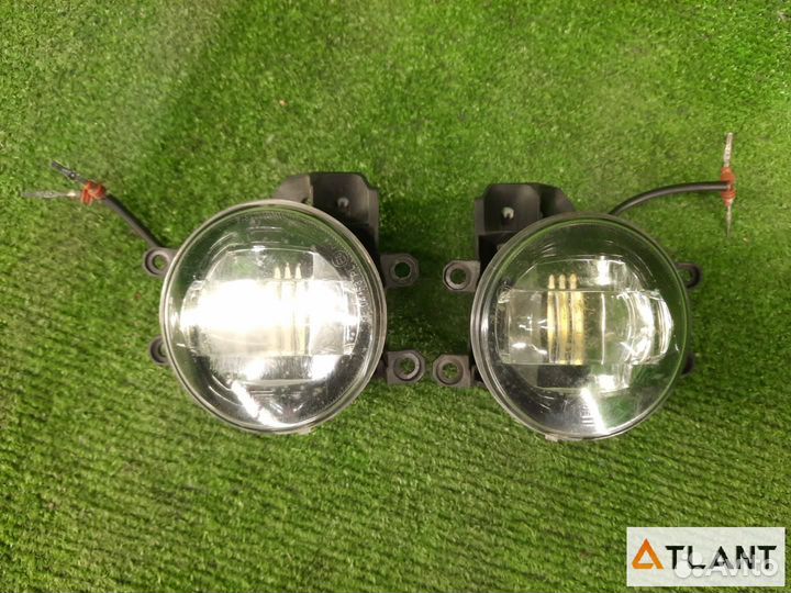 Туманка левая toyota RAV4