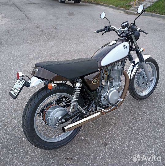 Yamaha SR400