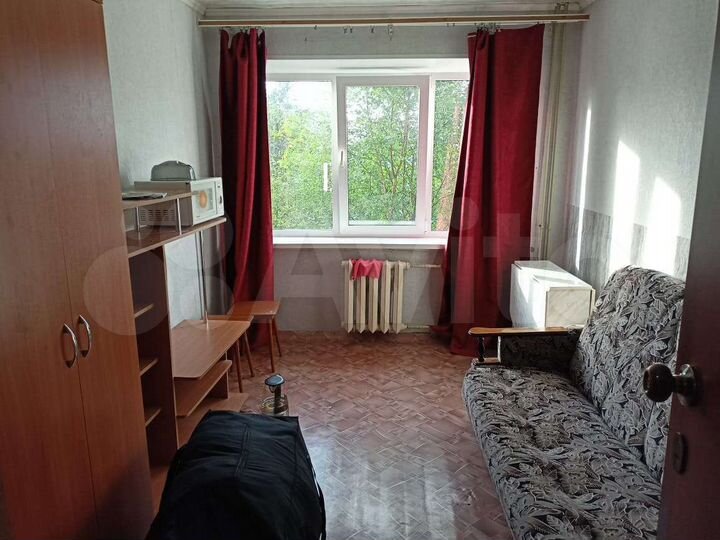 Комната 11 м² в 6-к., 4/5 эт.