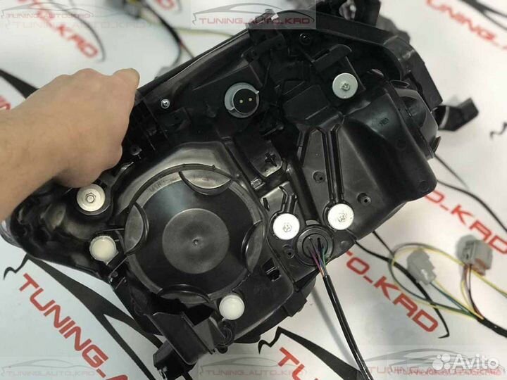 Фары Lexus LX570 стиль 2020 года X0148