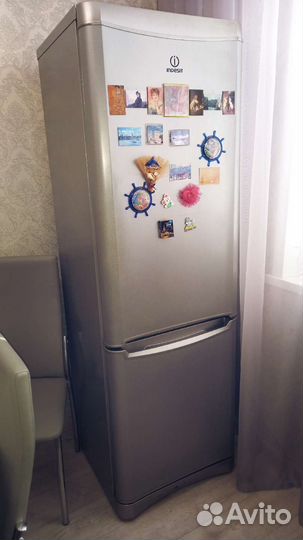 Холодильник Indesit