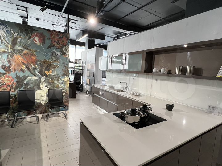 Торговая площадь, 228 м²