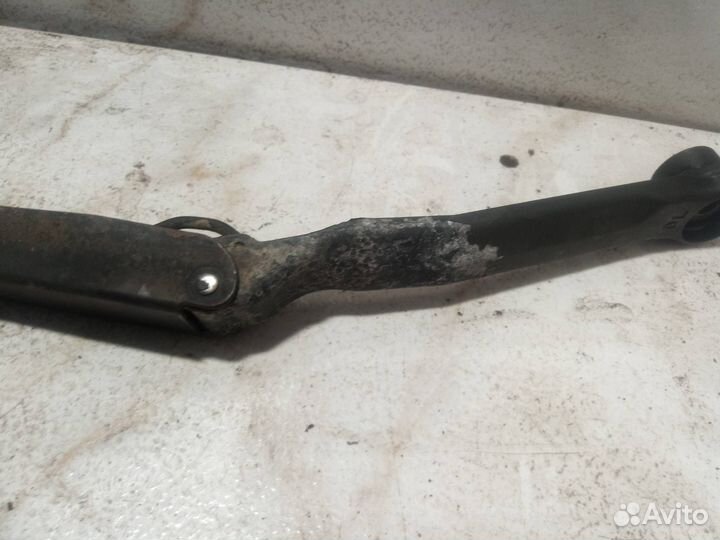 Поводок стеклоочистителя левый Mazda 6 GG 2005