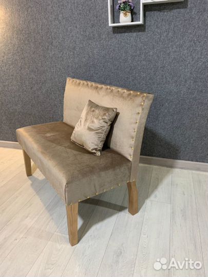 Диван в зону отдыха