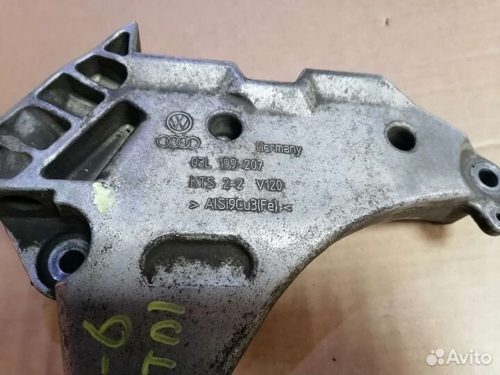 Кронштейн двигателя VW Passat B6, VAG 03L199207