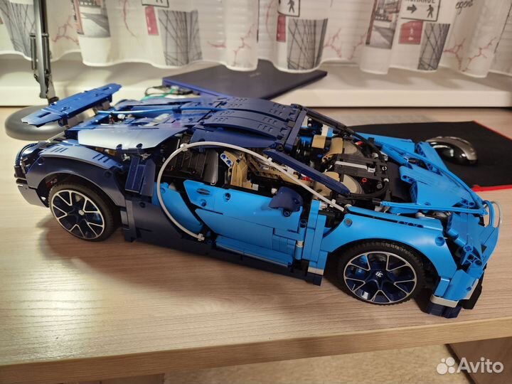 Конструктор Техник Bugatti chiron