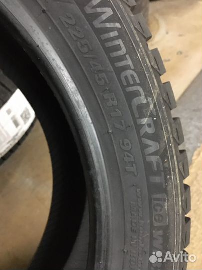 Kumho WinterCraft Ice Wi32 225/45 R17 94T