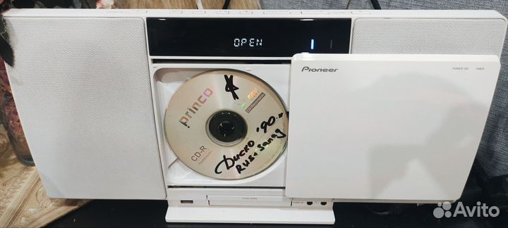 Музыкальный центр