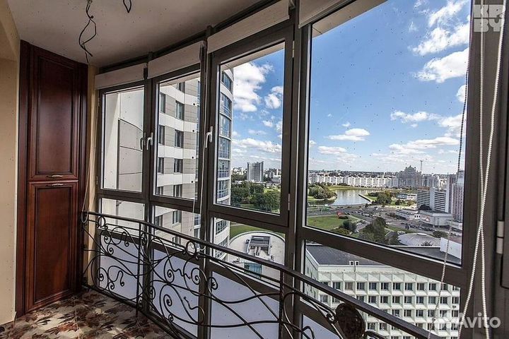 Пластиковые балконы с панорамным остеклением