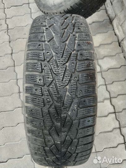 Nokian Tyres Hakkapeliitta 7 215/65 R16