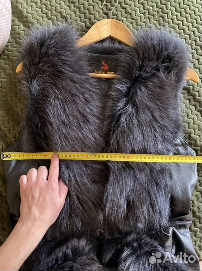 Меховая жилетка