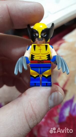 Lego Minifigures (Росомаха)