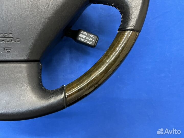 Руль Clazzio с косточкой дерево для Lexus