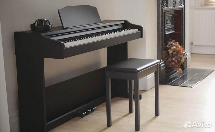 Цифровое пианино Roland RP102 BK