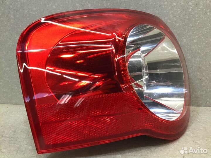 Фонарь задний наружный левый VW Passat B6 2005-201