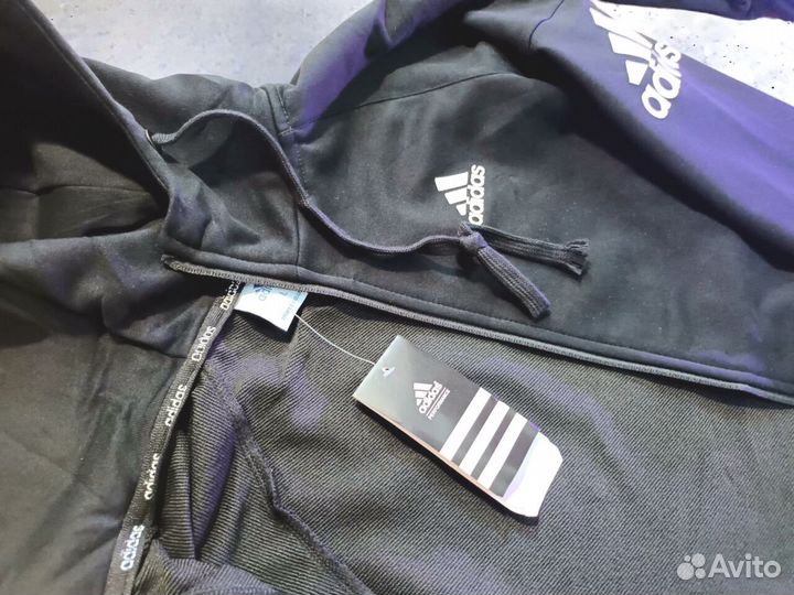 Спортивные костюмы Adidas