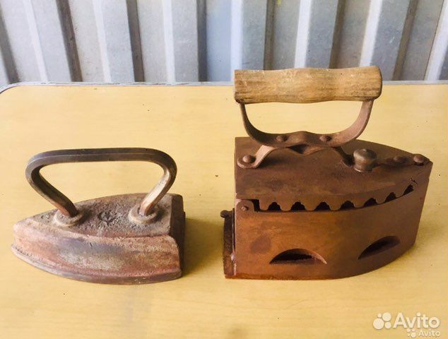 Утюг старинный