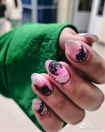 Маникюр Педикюр