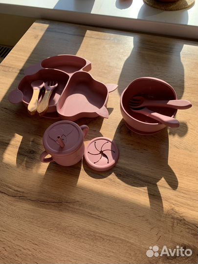 Набор детской силиконовой посуды на присосках