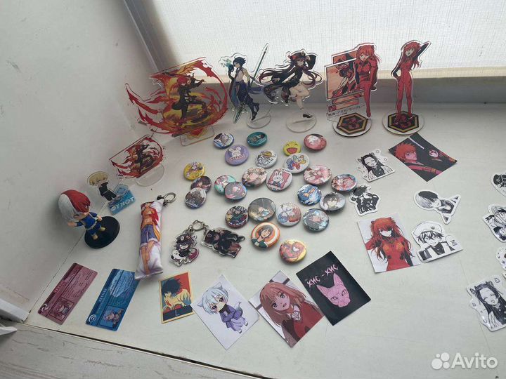 Акриловые статуэтки/фигурки /значки/брелки/серёжки