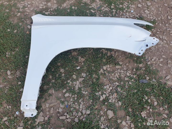 Крыло переднее правое Land Cruiser Prado